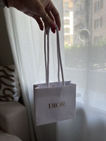 Dior Papiertasche klein weiss/gold