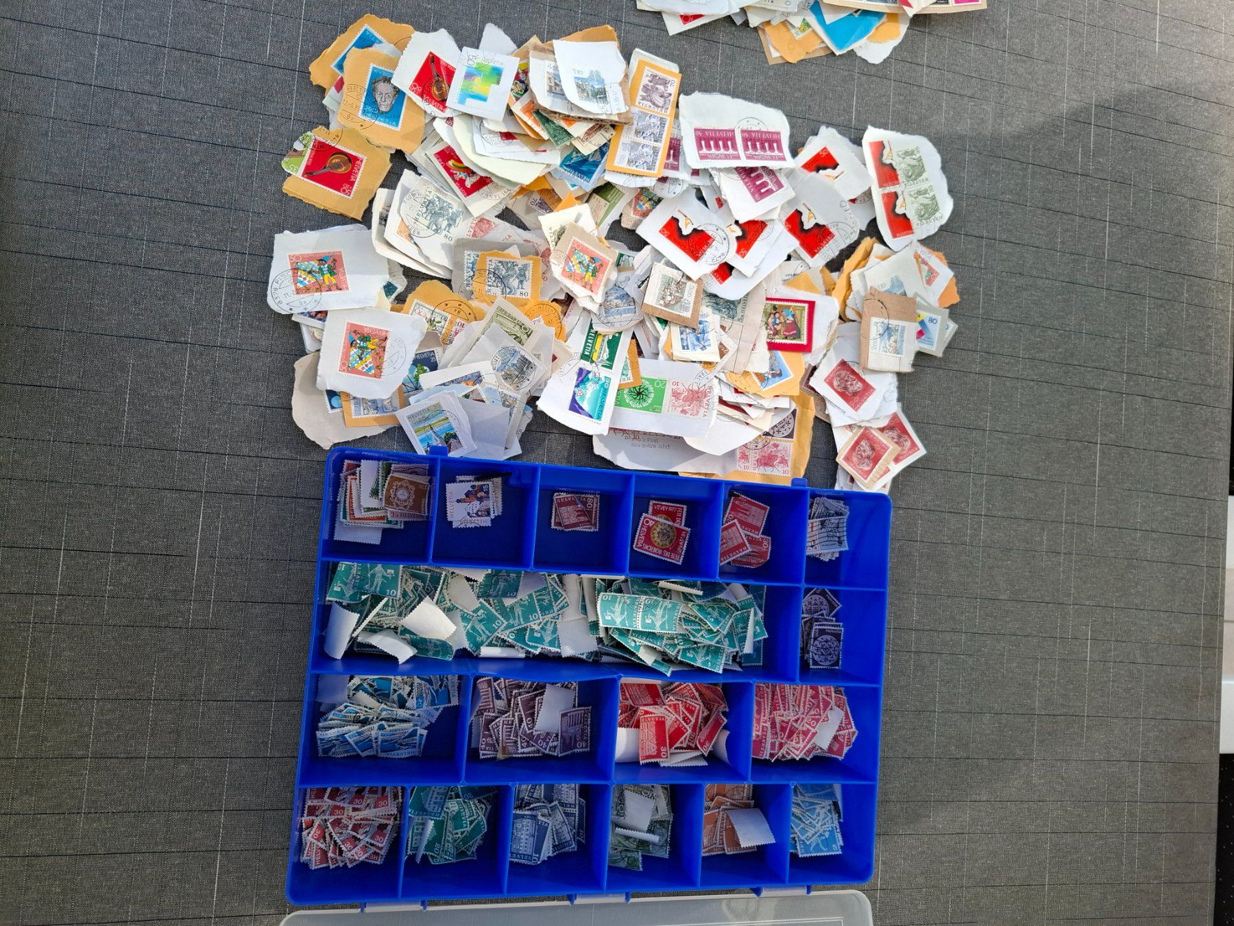 Tutti i francobolli: Briefmarken, Postmarken, Album, Sammlung – Usato da Eschlikon venduto da Timotwo 2