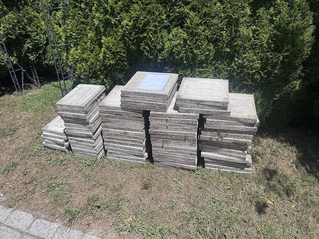 Rivestimenti per pavimenti: Steinplatten Steinfliessen gratis abzugeben – Usato da Wil ZH venduto da BigDealer 1