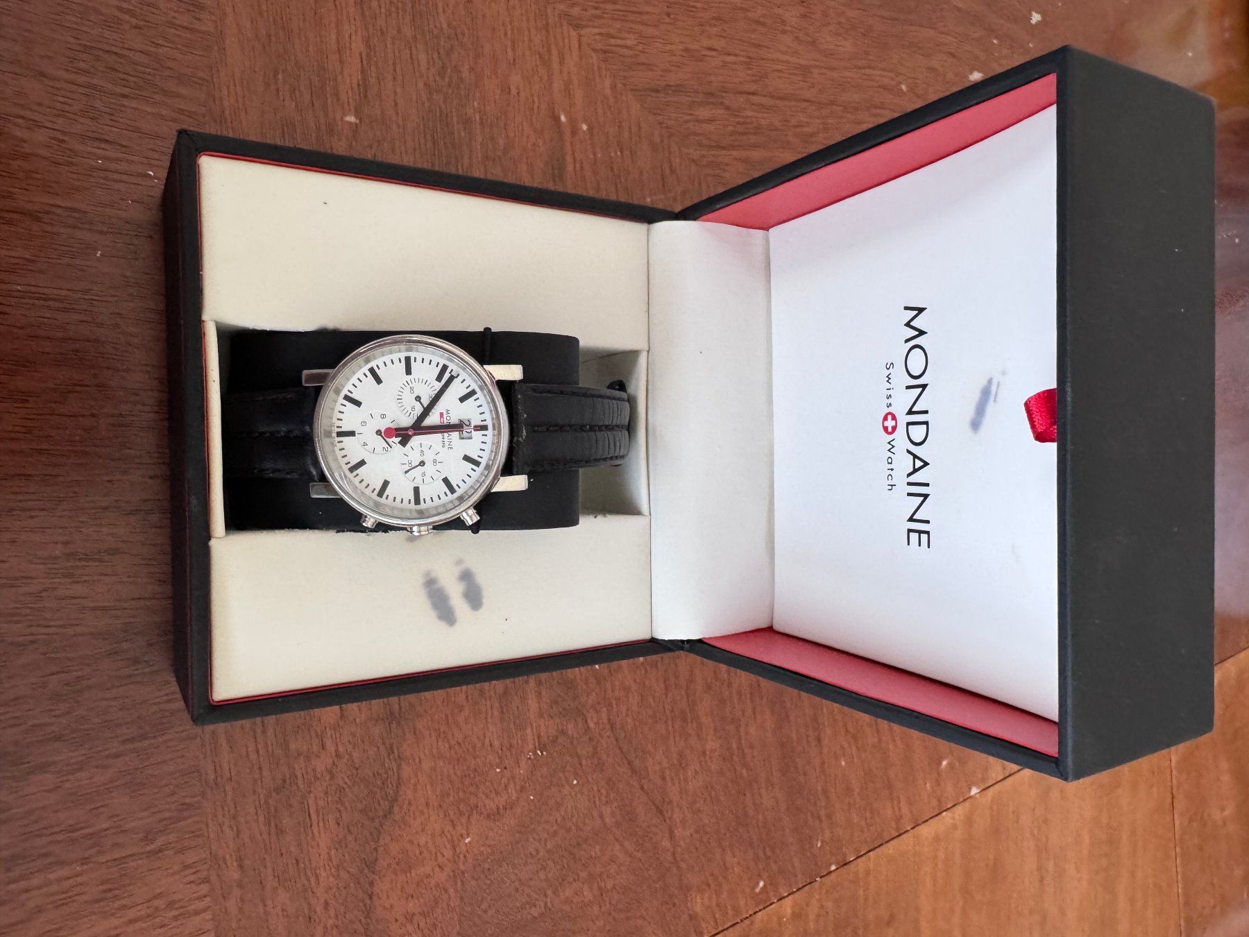 Mondaine Montres: Mondaine Stoppuhr SBB gebraucht – D'occasion à Nottwil par Lil73