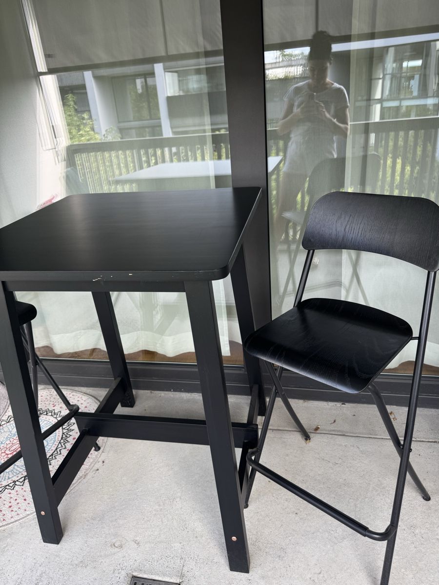 Ikea Set di tavolo e panche: Esszimmer Set für 2 – Usato da Oberrohrdorf venduto da Tamig. 2