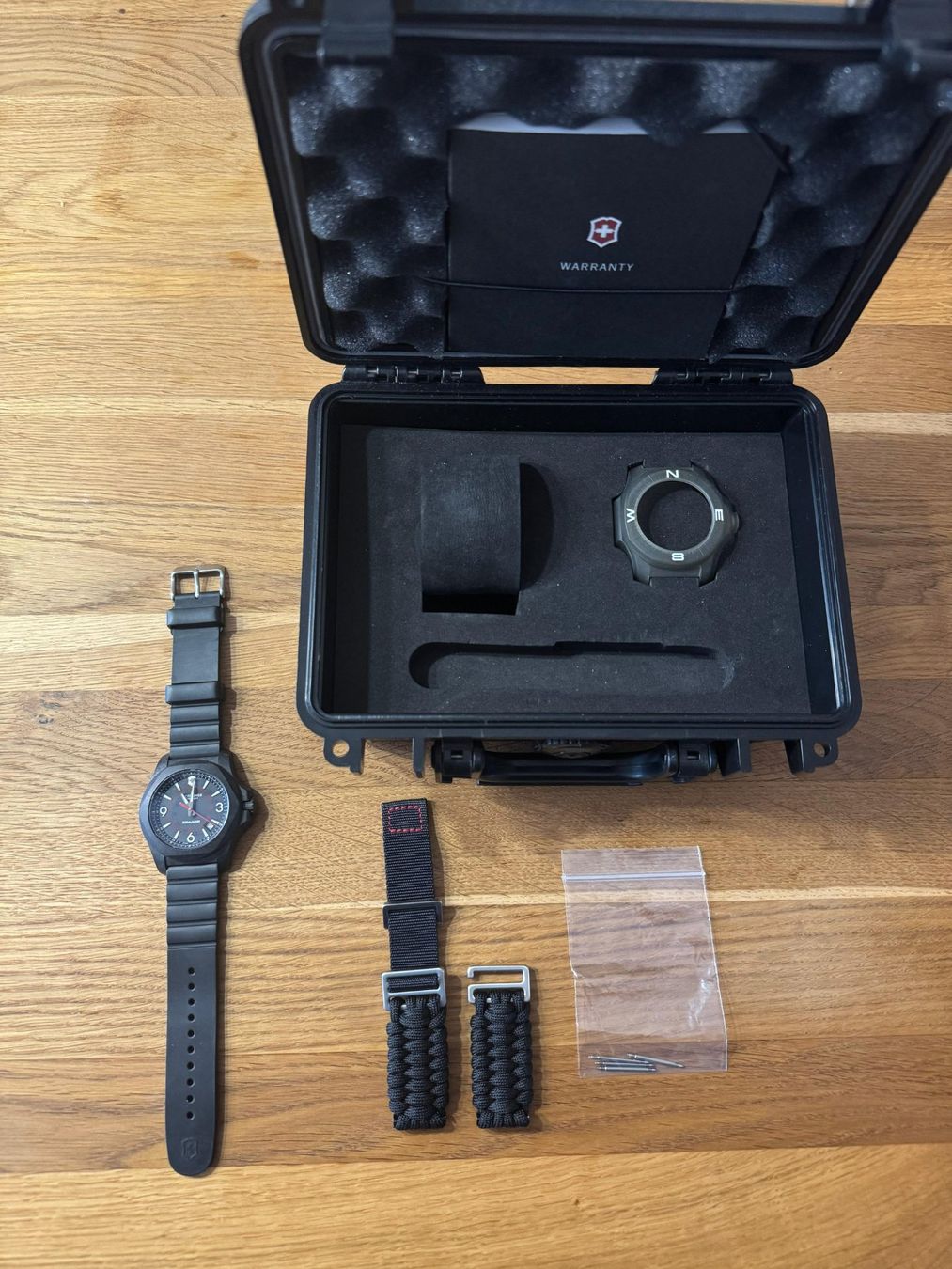 Victorinox Orologi: Victorinox INOX Carbon Black Uhr – Usato da Brunnen venduto da chief97