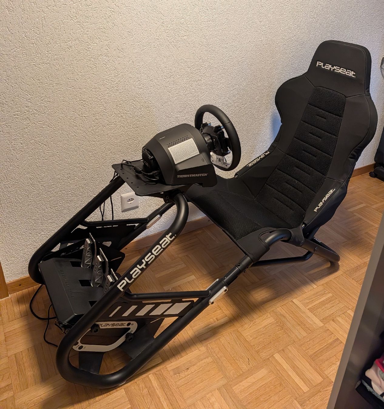 Playseat Stühle: Sim-Racing Set: Thrustmaster T-GT II + Playseat – Neu (gemäss Beschreibung) aus Leimbach TG von penise