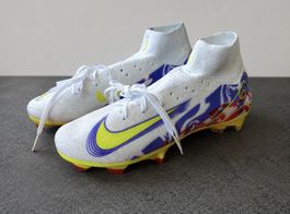 Nike Football crampons neufs taille 40 semelle 25cm