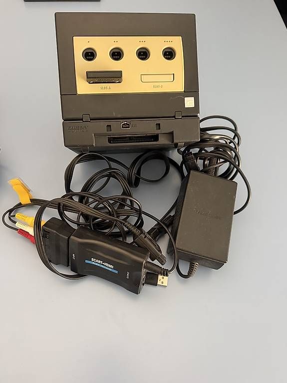 Nintendo Console: Nintendo GameCube mit Game Boy Player, 5 Controllern – Usato da Münchwilen AG venduto da stueli6