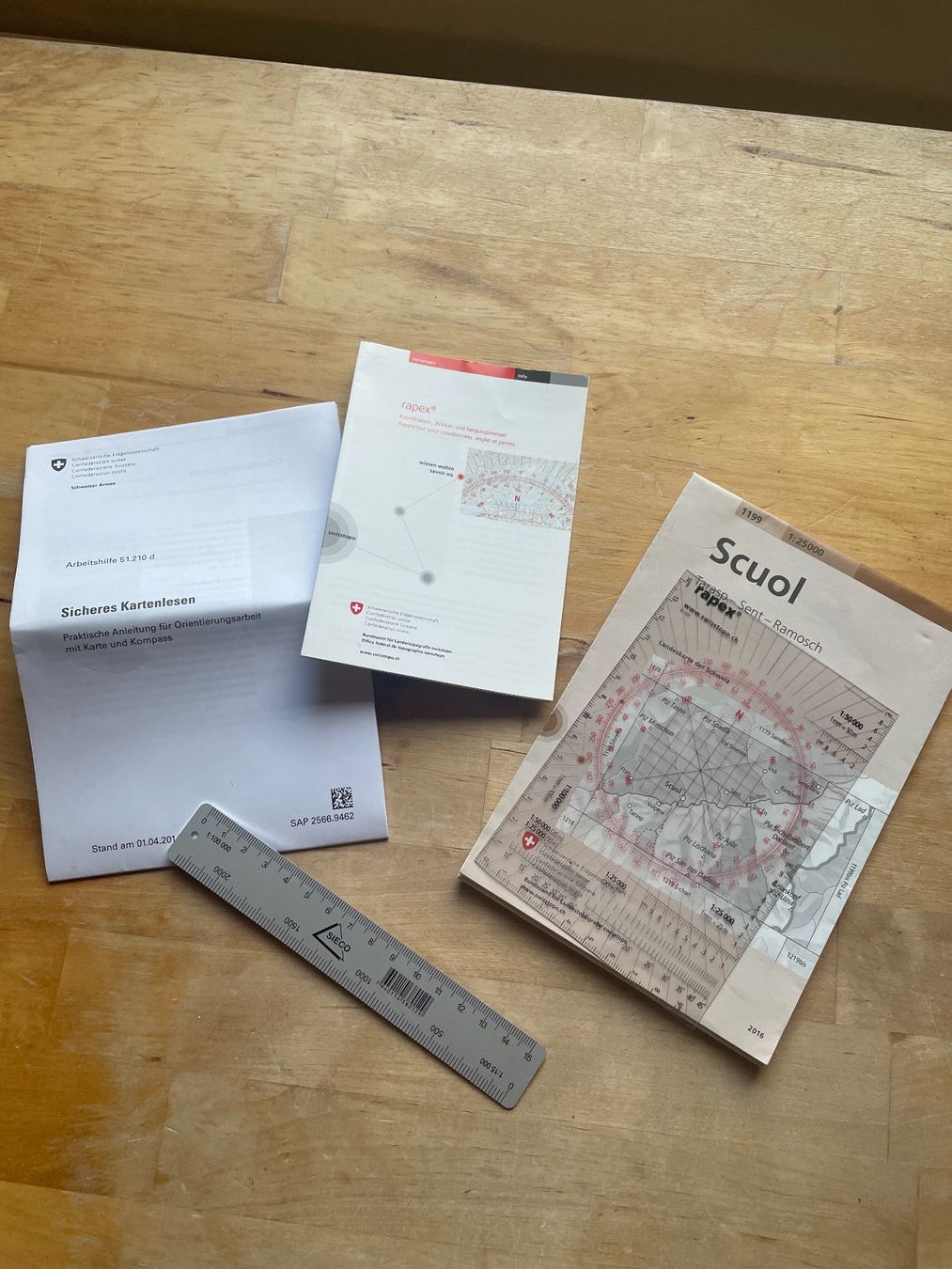 Tutti gli attrezzi: Armee Kartenleseset neuwertig – Nuovo (secondo la descrizione) da Sent venduto da ManuelB07