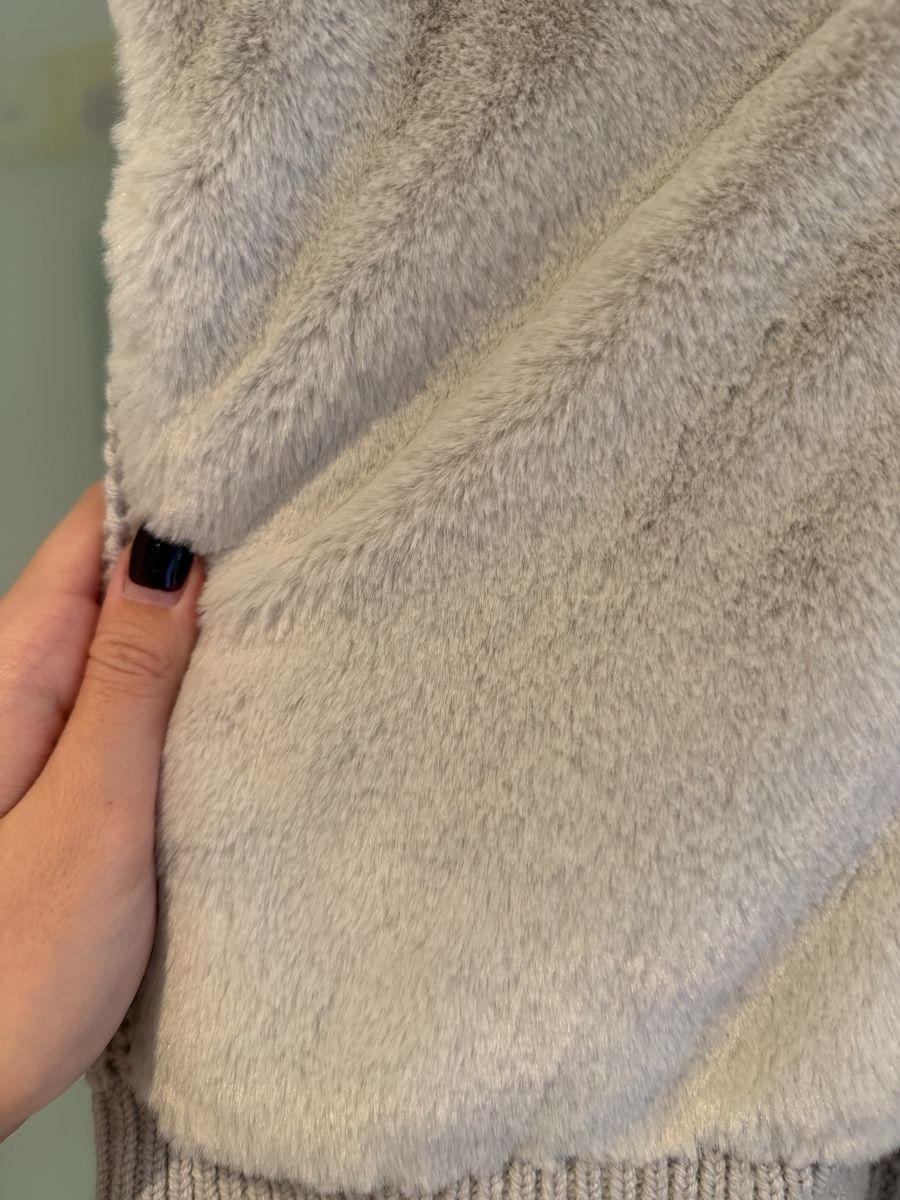 Monari Giacche: Monari Strickjacke mit Fellbesatz – Usato da Wollerau venduto da emelyvalerie 2
