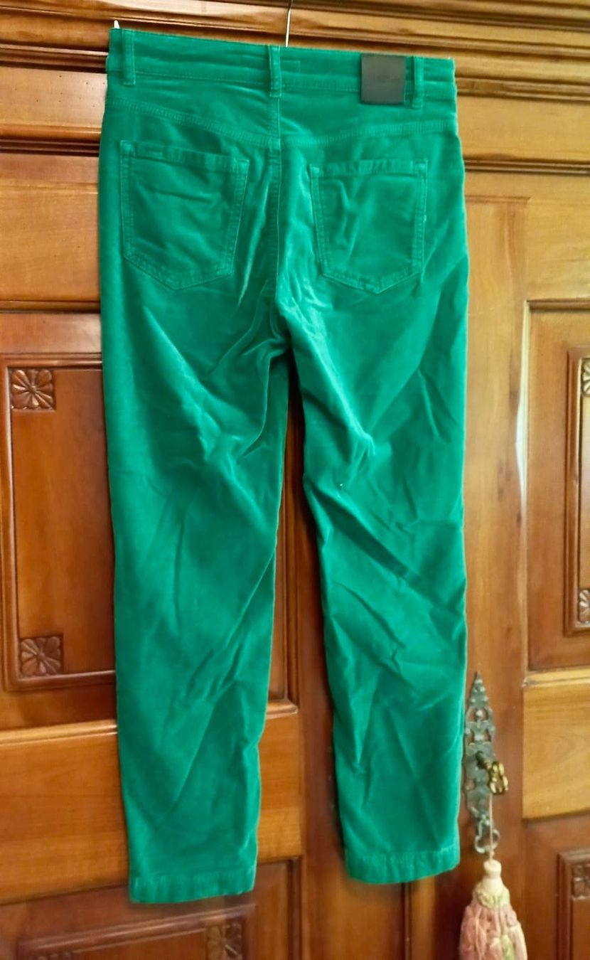 Marc Cain Jeans: MARC CAIN - Samt-Jeans / N 1 – Nuovo e nell'imballaggio originale da Spreitenbach venduto da Jessy8 1