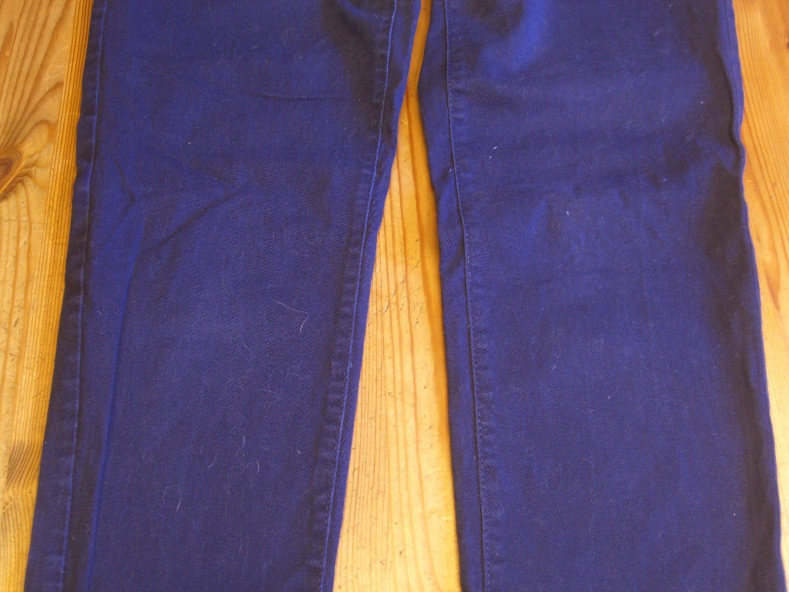 Jeans: schöne, enge, elastische Jeans, H&M, blau, Gr. 42 – Gebraucht aus Winterthur von Ghandi5 7