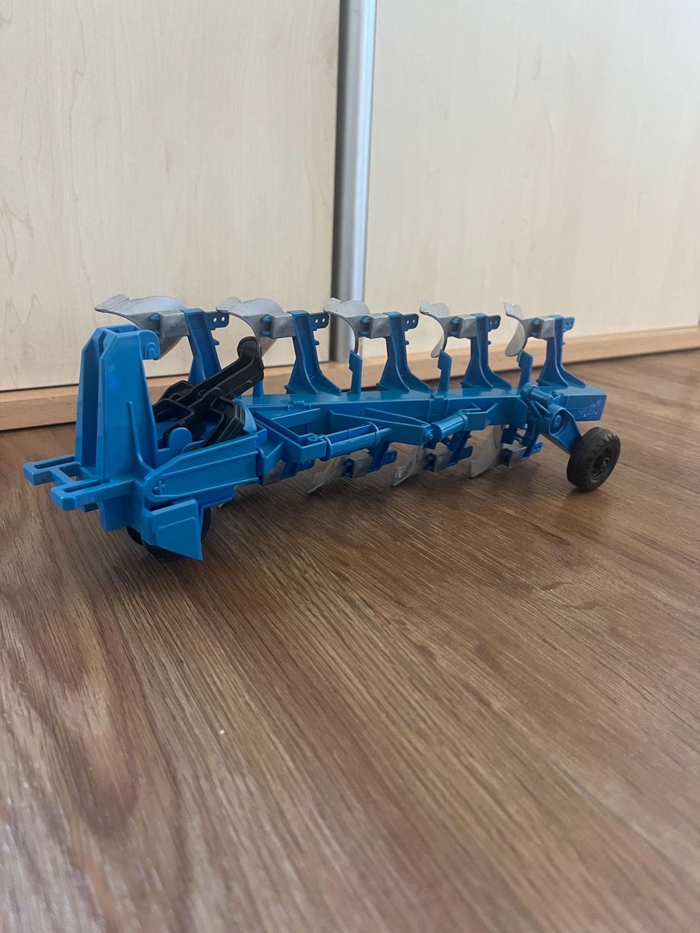 Bruder Giocattoli: Bruder Lemken Pflug – Usato da Sempach Station venduto da brausechopf 2