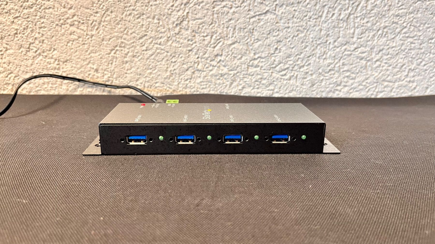 Hubs & Switches: StarTech ST4300USBM – Neu und originalverpackt aus Bern von NIKA-SYSTEMS