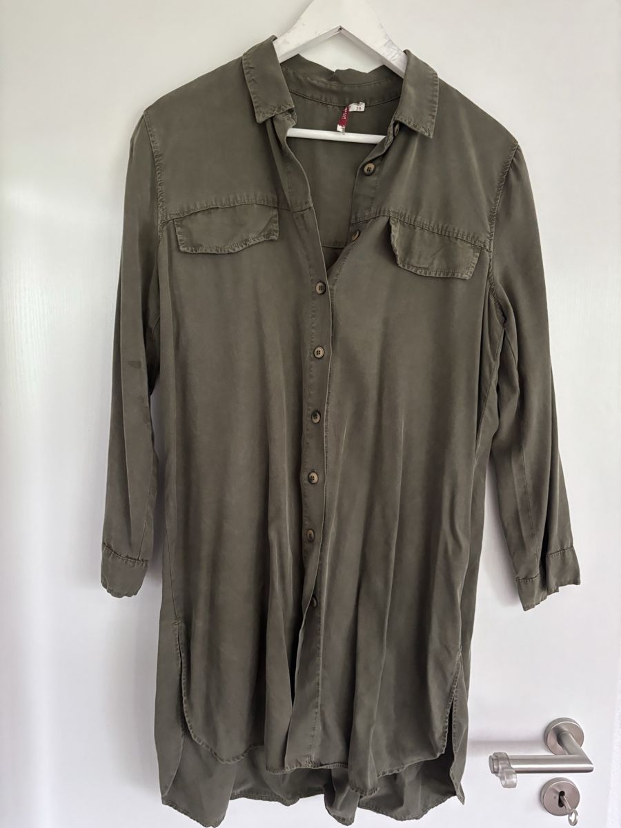 Pull&Bear Blusen: Chemise longue khaki pull&bear – Gebraucht aus Zürich von mps_9cp7 9