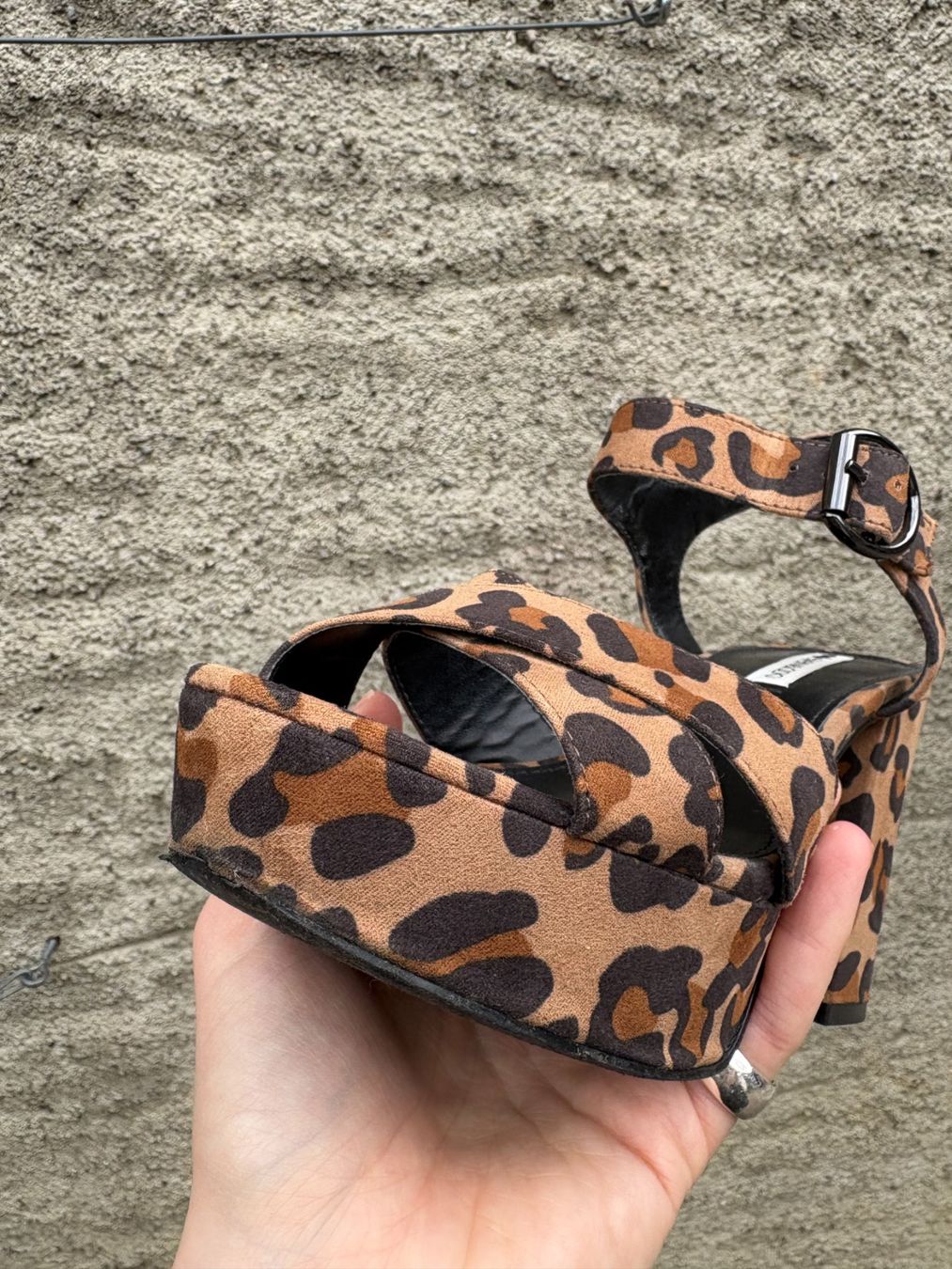 Scarpe da donna: Leopardenmuster Sandaletten mit Riemchenverschluss /even&odd – Usato da Wittnau venduto da cel_j8w9 3