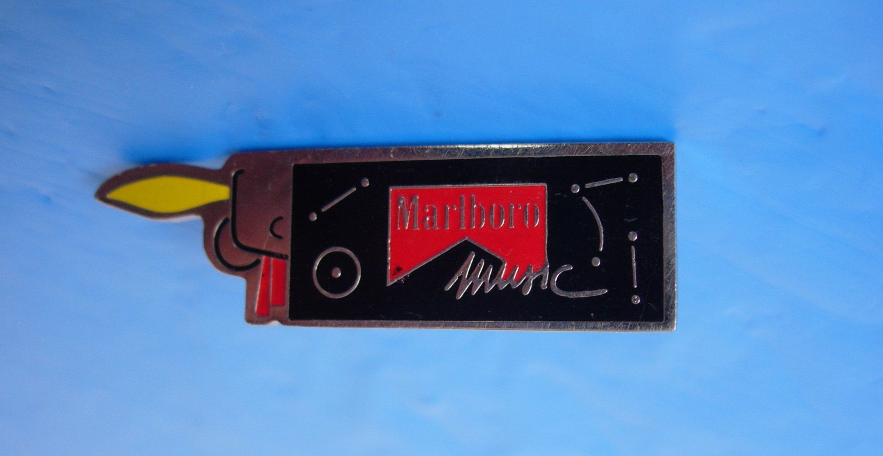 Marlboro Placchette & Badge: Marlboro - Pin – Usato da Basel venduto da Grbina64 1