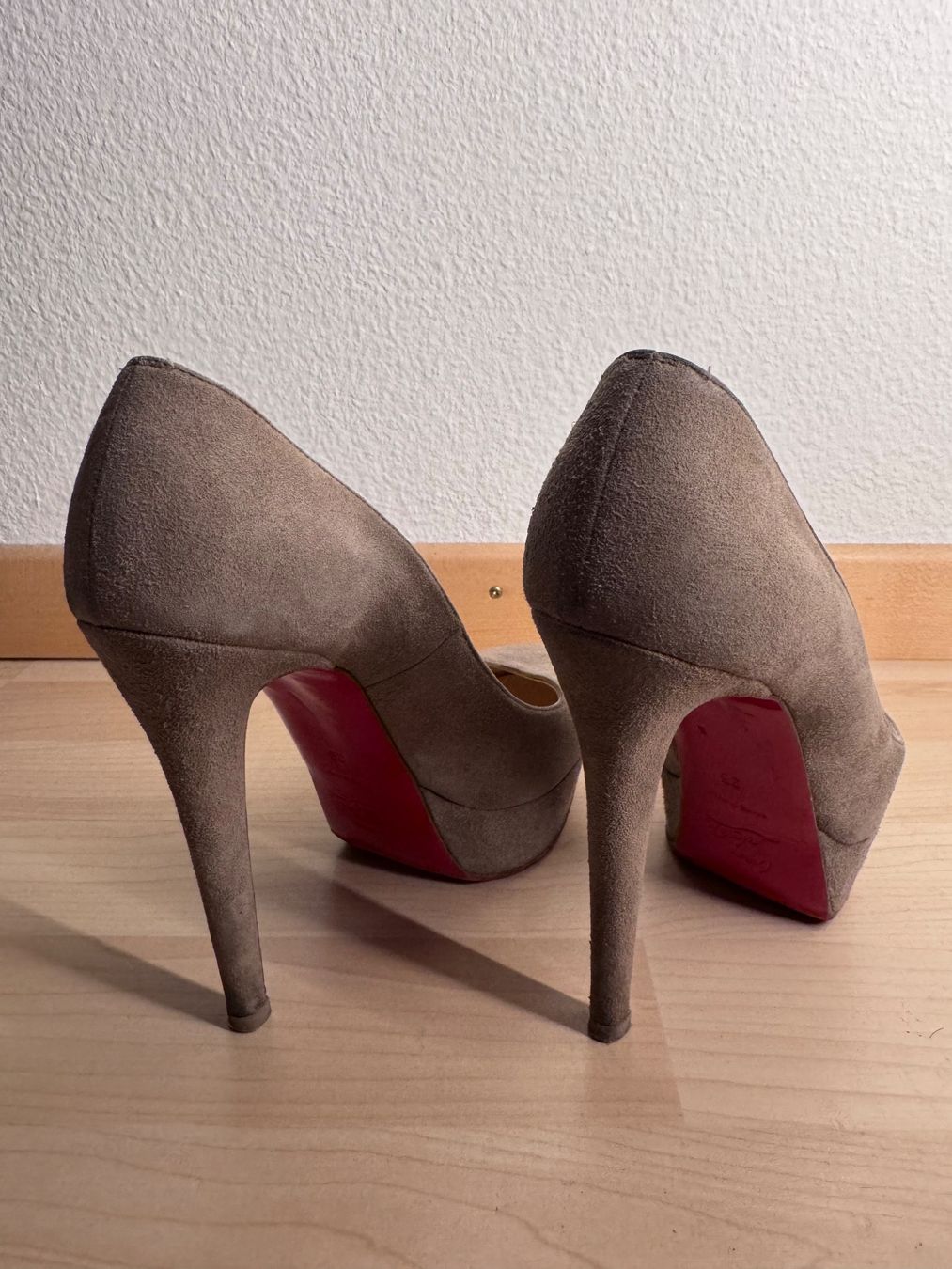 Christian Louboutin Scarpe da donna: Christian Louboutin Pumps Gr. 36 – Usato da Flaach venduto da funky83