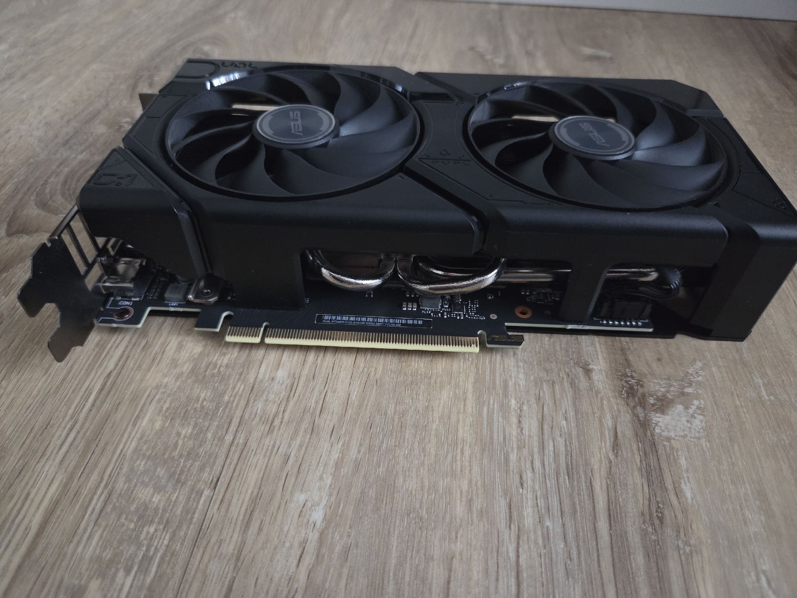 Asus Schede grafiche: ASUS rtx 4070 dual – Usato da Löhningen venduto da dje_j6lc
