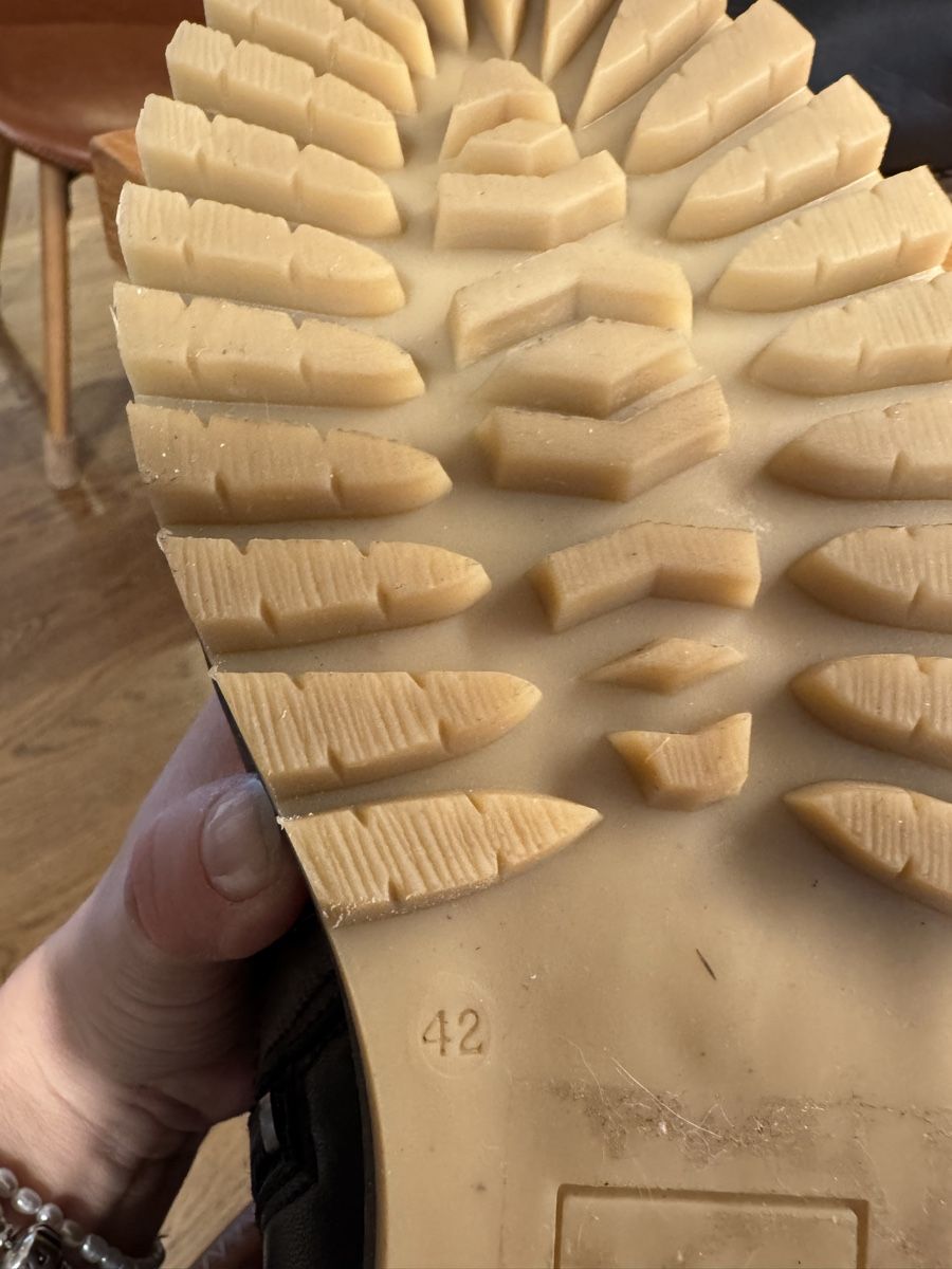 Damenschuhe: Winterstiefel gefüttert Gr. 42 – Gebraucht aus Niederbüren von Oetschli 8