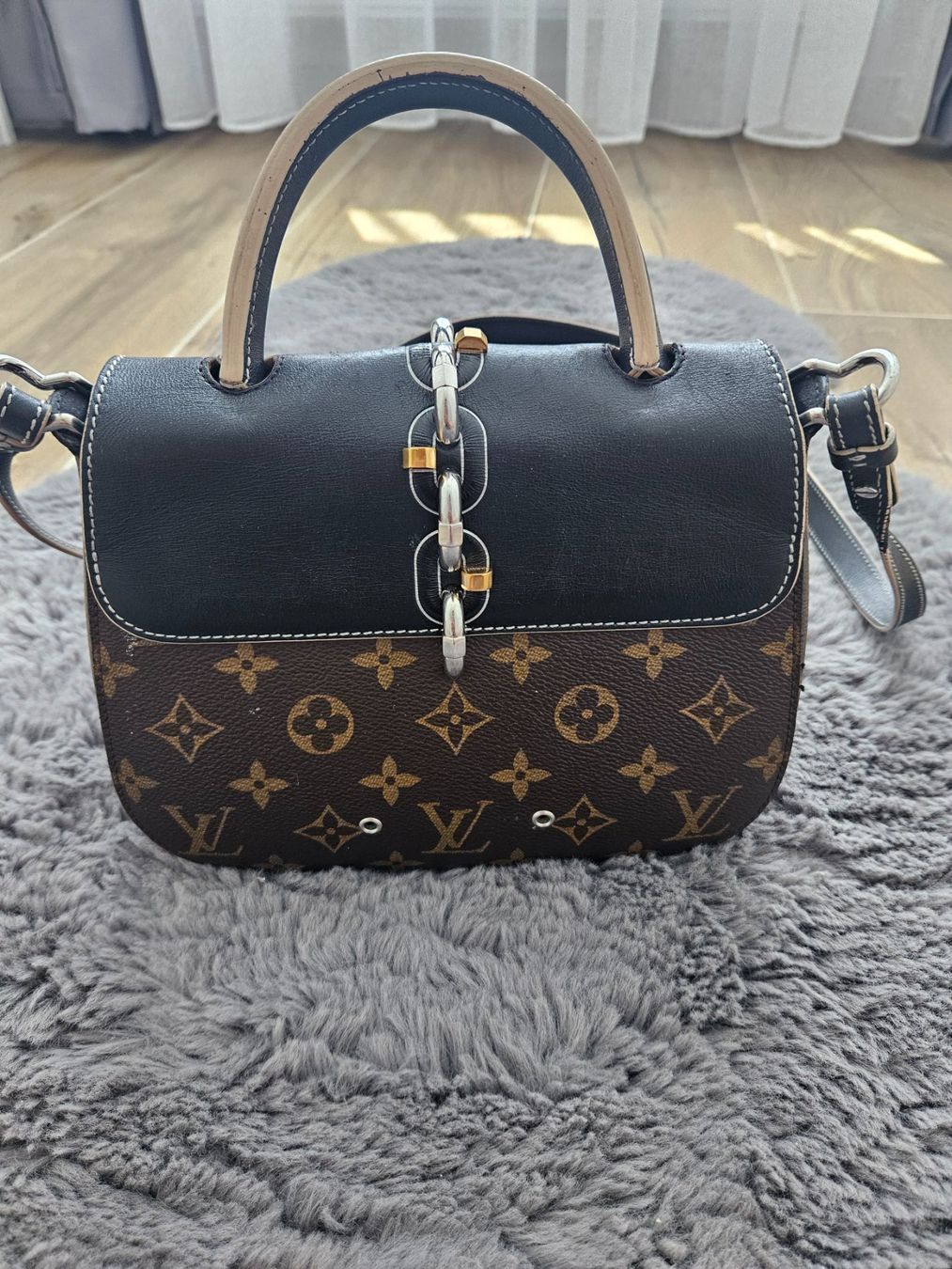 Louis Vuitton Taschen für Damen: Louis Vuitton Monogram Leder Damen Schwarz Braun – Gebraucht aus Salgesch von car_6sxt 1