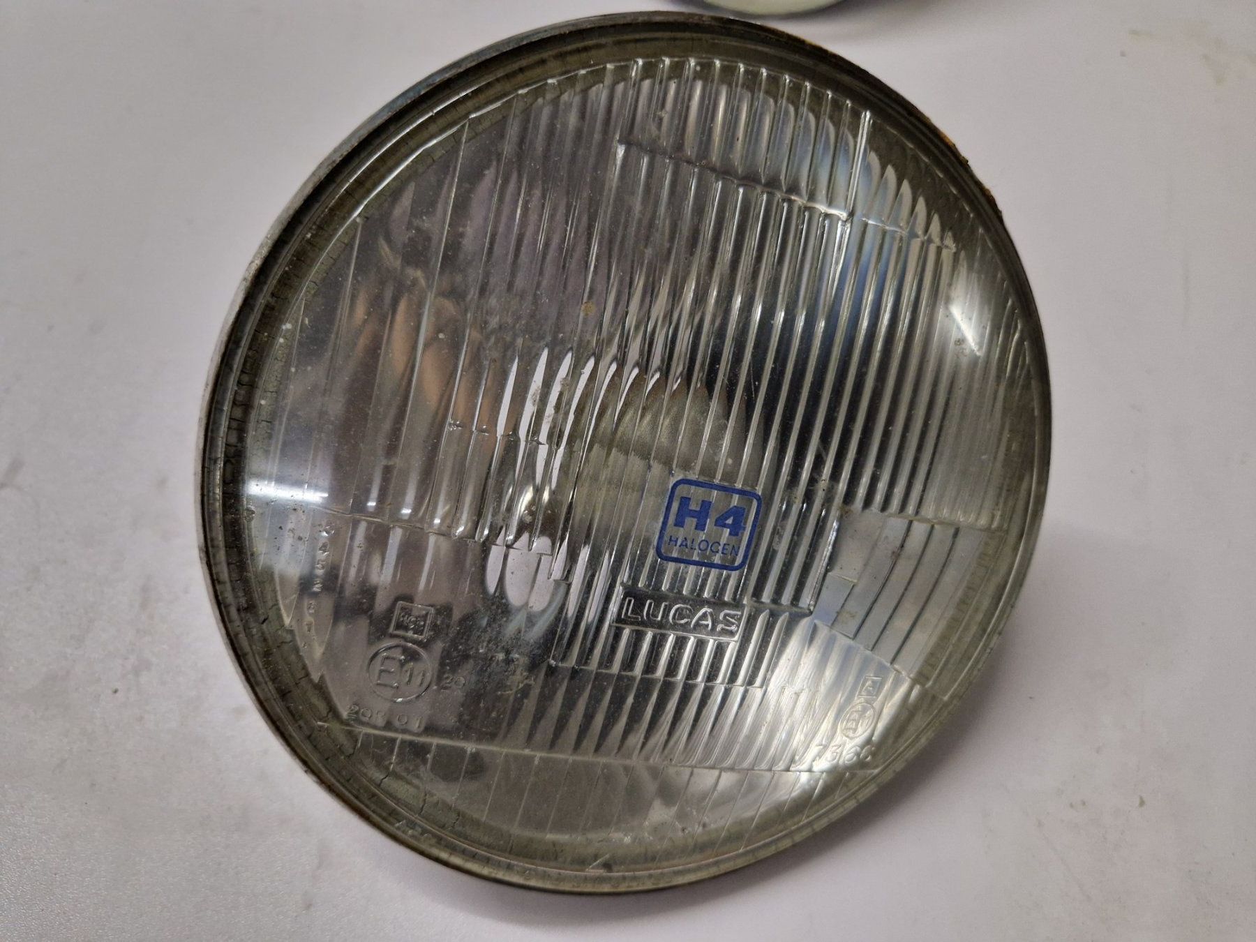 Scheinwerfer: LUCAS Scheinwerfer H4 Halogen Reflektor Durchmesser 17cm ... – Gebraucht aus Thun von Joeggu312