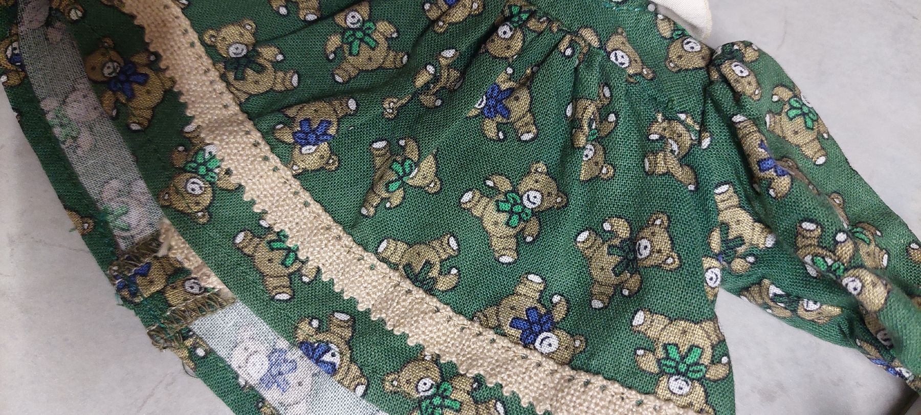 Bambole: Puppenkleider  aus Vitrine – Usato da Muri AG venduto da nindo1 7