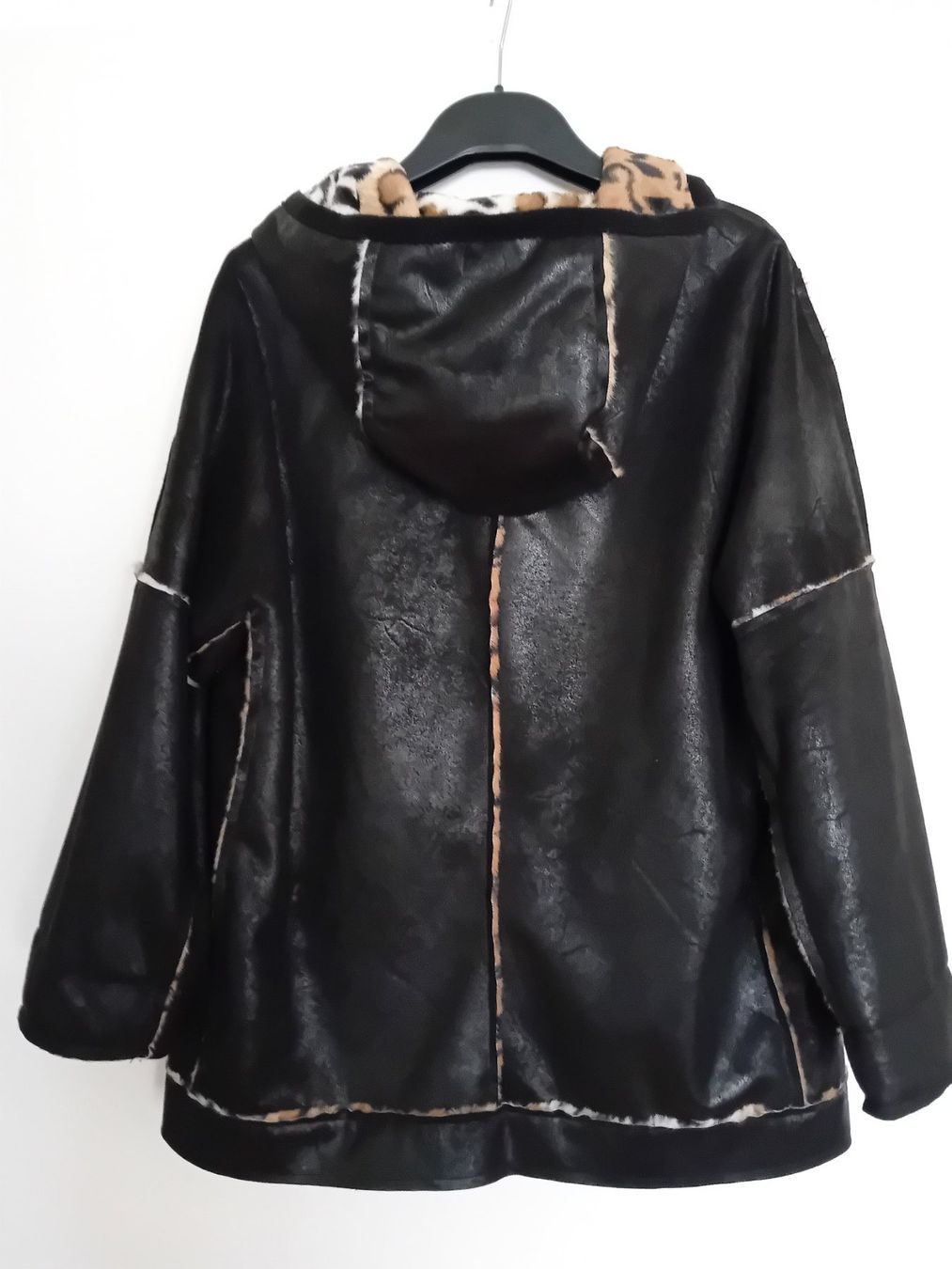 Cappotti: Mantel Damen reversible, Leopard oder schwarz, Gr. 38, NEU – Nuovo (secondo la descrizione) da Stansstad venduto da R.Anna 5