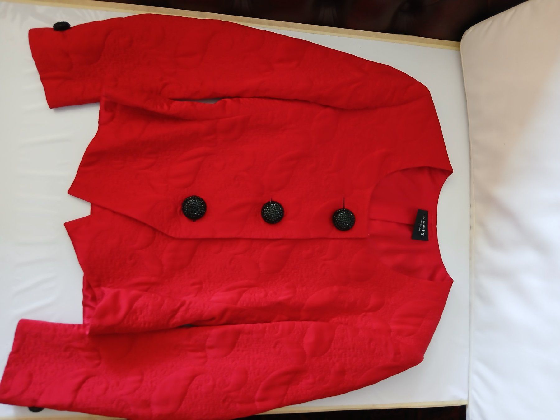 Akris Jacken: Akris Seide Jacke rot – Gebraucht aus Zürich von tg4_y65n