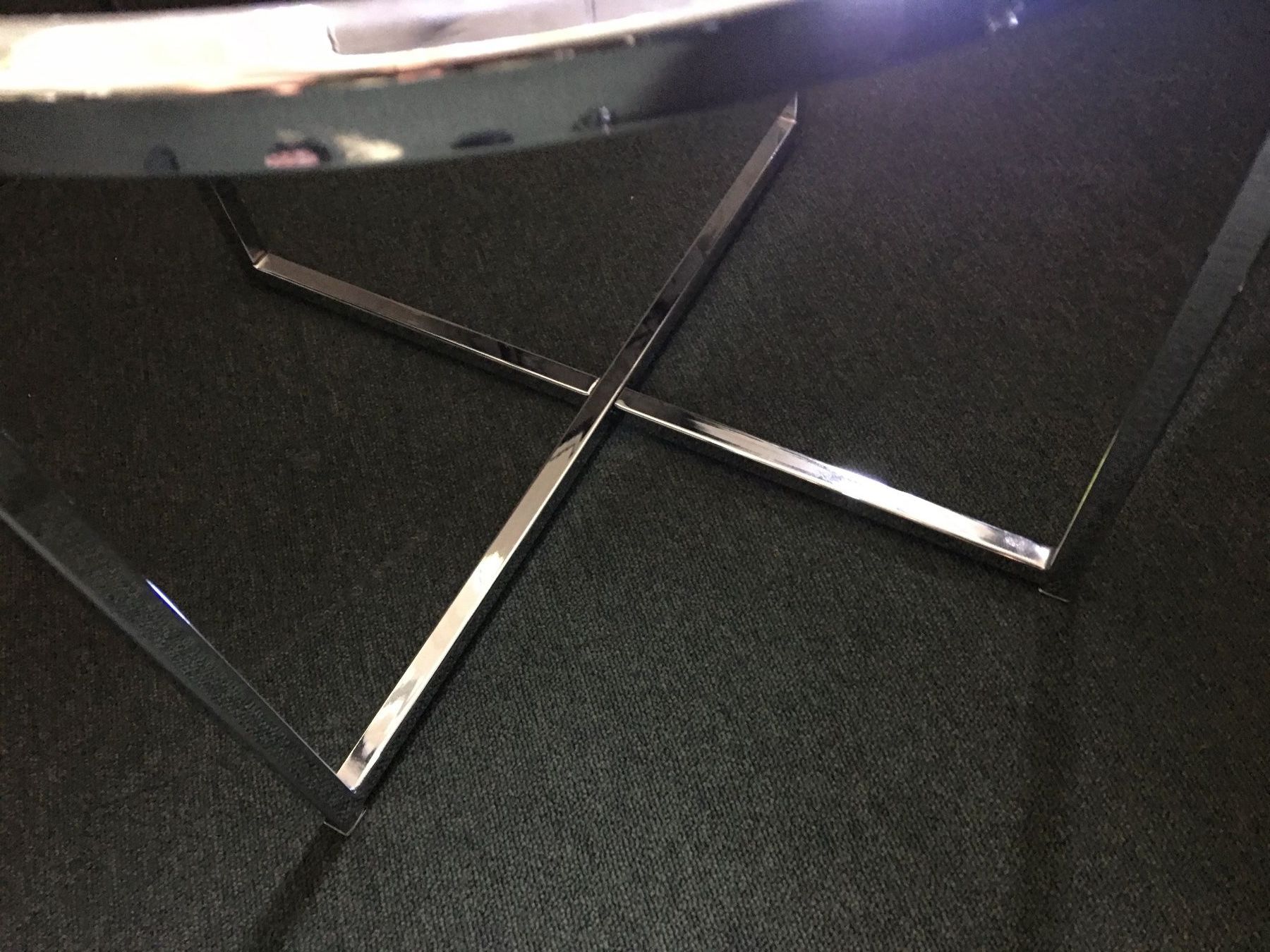 Tavoli: Runder Couchtisch Chrom Glasplatte Durchmesser 45cm gebra... – Usato da Olten venduto da ELHANDEL 2