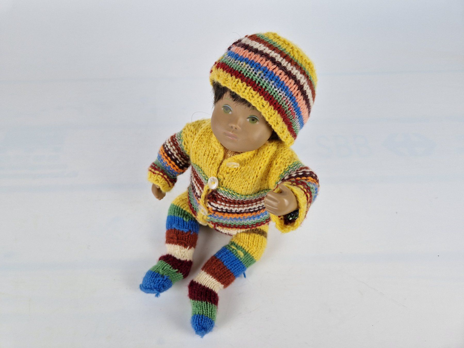 Poupées: Puppe mit Strickkleidung – D'occasion à Muhen par Restwert_Muhen 3