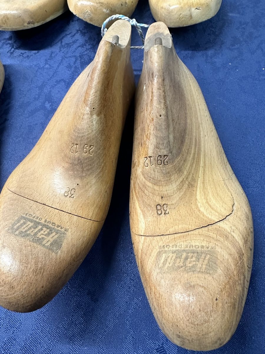 Altro in  Abbigliamento & Accessori: 4 Vintage Shoe Lasts Collection:  Cobblers Tool – Usato da Elsau venduto da MANWITHVAN 4
