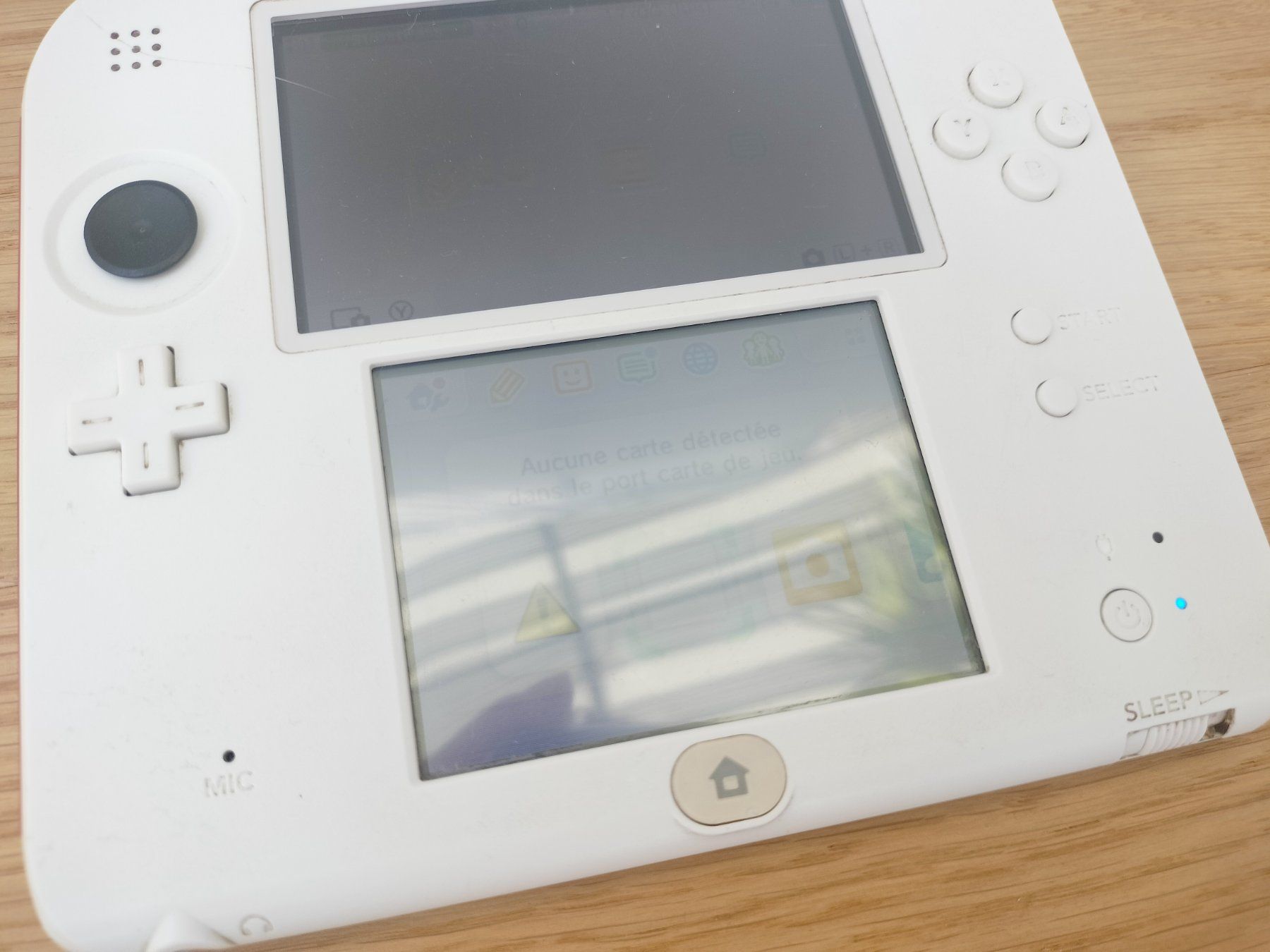 Nintendo Konsolen: Nintendo 2DS weiss/rot mit Ladekabel – Gebraucht aus Wil SG von kaizzen 8