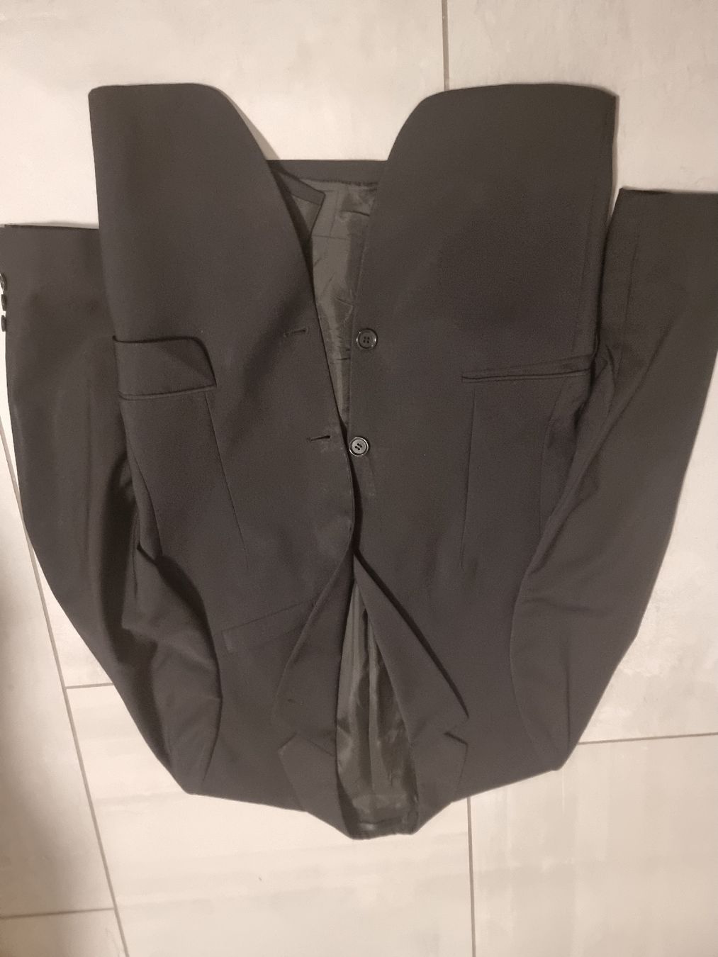 H&M Lotti di vestiti: 2x Blazer grösse 50 und 46 – Usato da Wohlen AG venduto da niki31 4