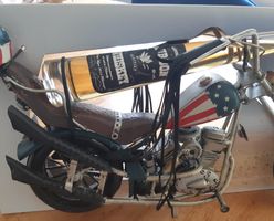 BIKE USA, Töff fans mit Flasche Bourbon, NEUE