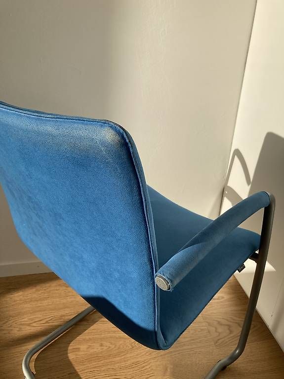 Chaises: Postmodern - Design Freischwinger Stuhl Leolux – D'occasion à Urdorf par Rose.14 2