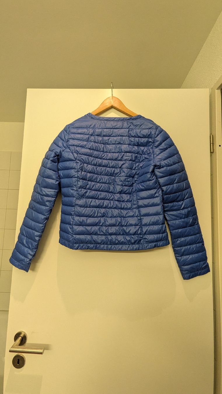 Guess Giacche: Guess Padded Jacket Blue, Size M, ladies, Spring time 48 – Usato da Zürich venduto da yan_8lg2 1