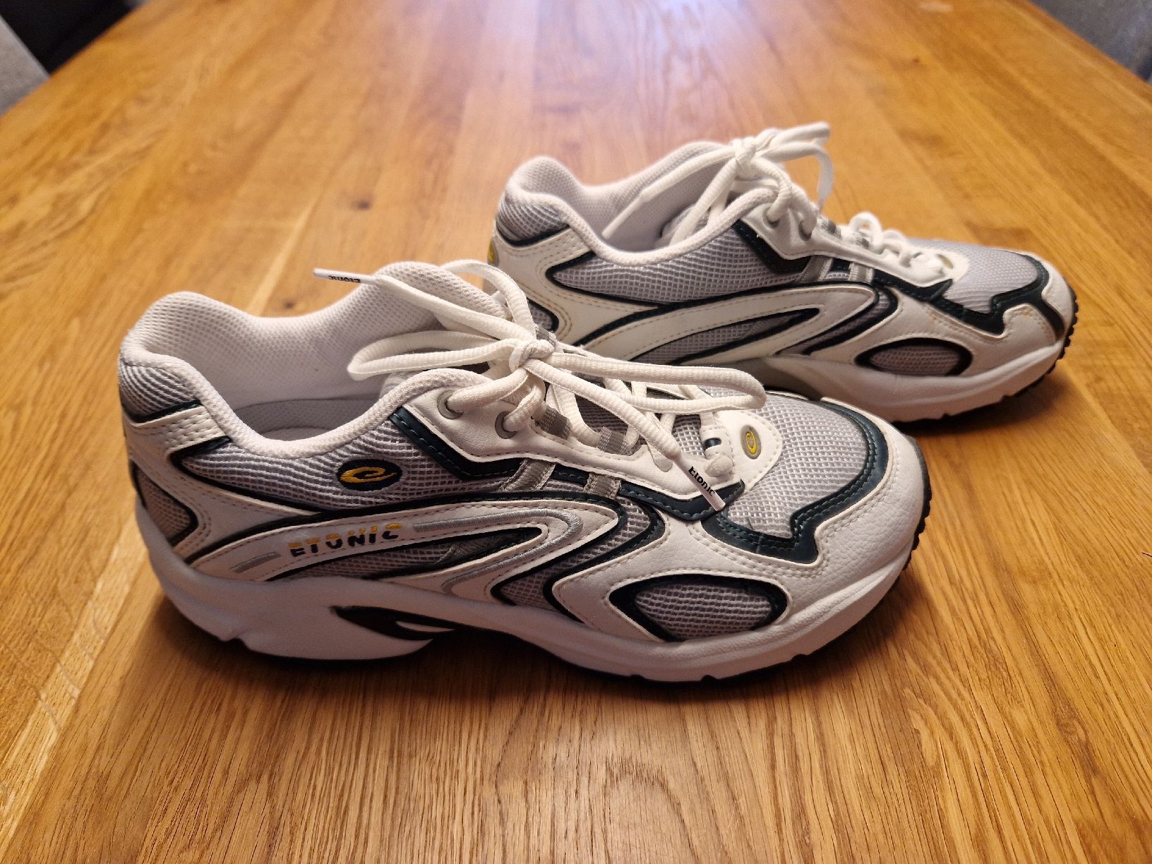 Scarpe da donna: Etonic Sneaker Gr. 38,5 – Nuovo (secondo la descrizione) da Frauenkappelen venduto da sarahgygax_