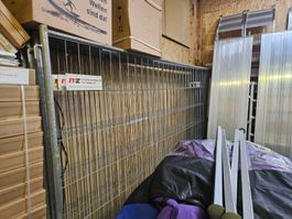 Mobiler Bauzaun Gitter inkl. Steine zum Aufstellen