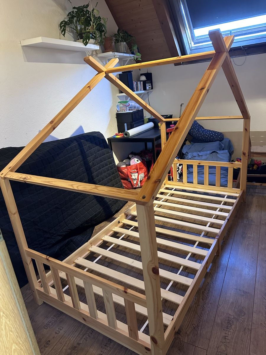 Betten: Kinderbett/ Hausbett   – Gebraucht aus Muri AG von any010 2