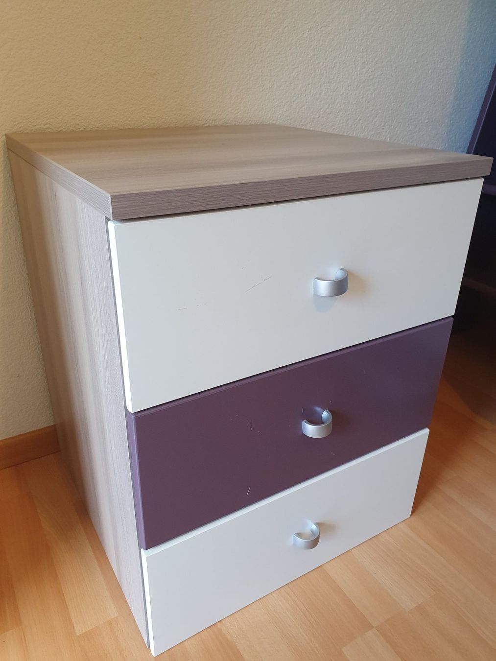 Letti: Lit bébé/mezzanine modifiable avec bureau et étagères. – Usato da Detligen venduto da Lapinsec 3