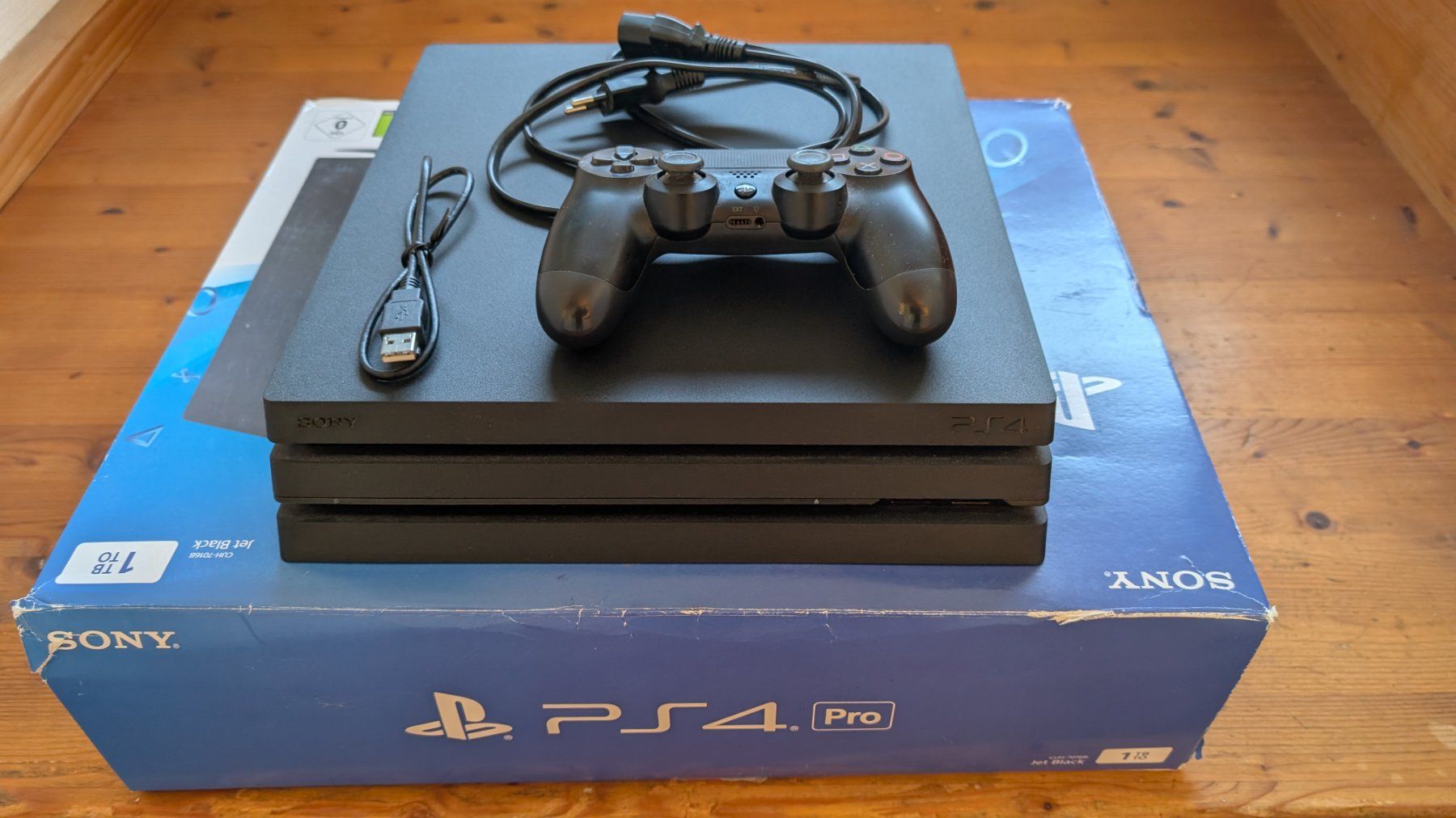 Sony Console: Playstation 4 / PS 4 Pro 1 TB – Usato da Buchrain venduto da HejaBVB