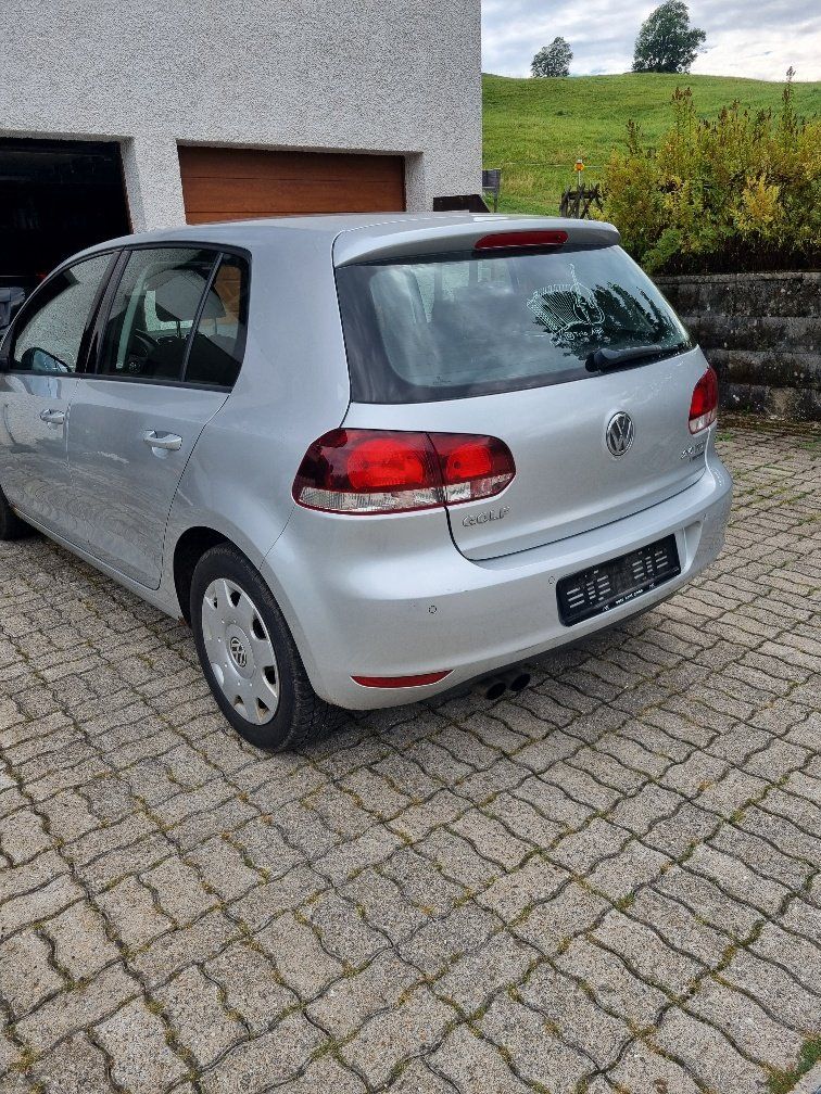 VW Autos: VW Golf VI 2.0 TDI 4Motion – D'occasion à Einsiedeln par Fluh05 2