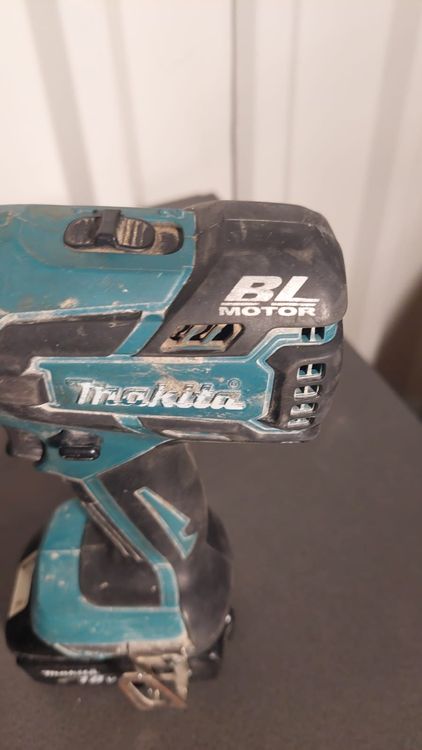 Makita Akku Bohrschrauber-567 3