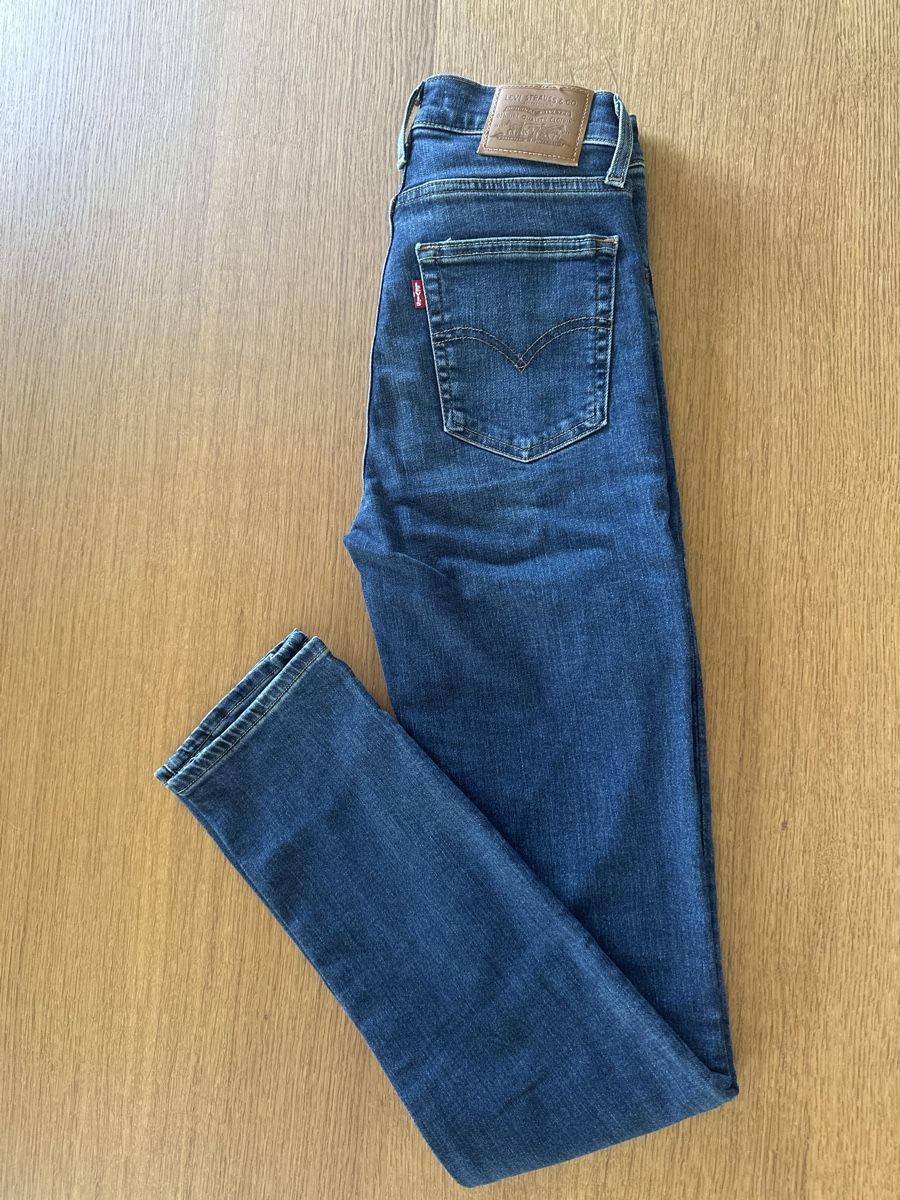 Levi's Jeans: Levis Jeans Dunkelblau – Neu (gemäss Beschreibung) aus Wettswil von ann_cdf7