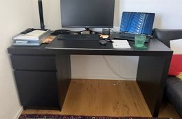 Schreibtisch 140x65 IKEA Malm Schwarz