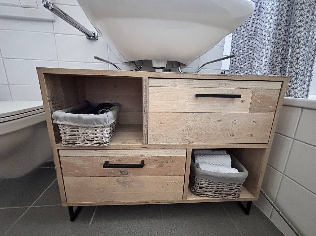 Mobili per bagno: Waschbeckenunterschrank  – Usato da Zürich venduto da cal_kft7