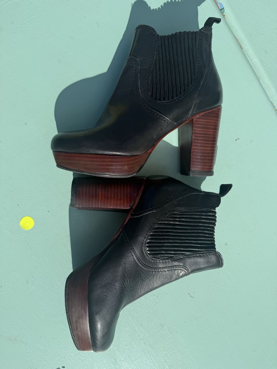 Marc Jacobs Scarpe da donna: Stiefeletten Marc by Marc Jacobs Leder schwarz Groesse 38.5 – Usato da Maur venduto da Marie.5 2