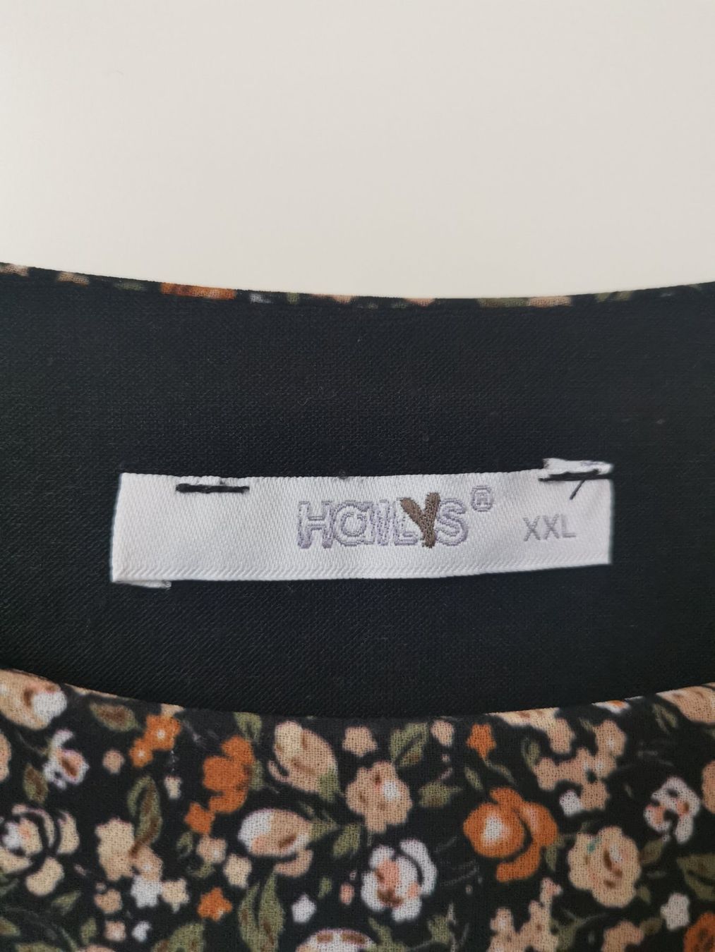 Kleider: Kleid / Haily's / XXL / Blumen – Gebraucht aus Hergiswil NW von Angfri 1