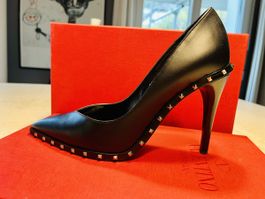 Original Valentino Garavani Rockstud Pumps Gr. 37 schwarz