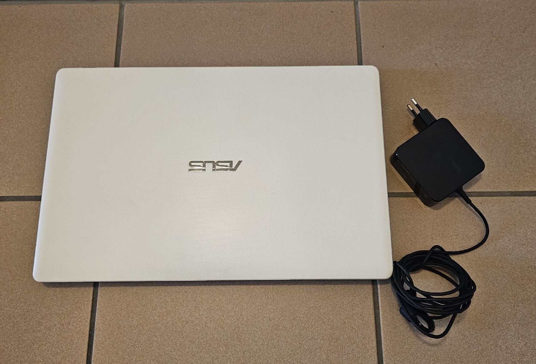 Asus Notebook: Laptop Asus Asustek X550CL – Usato da Fislisbach venduto da Anico99 2
