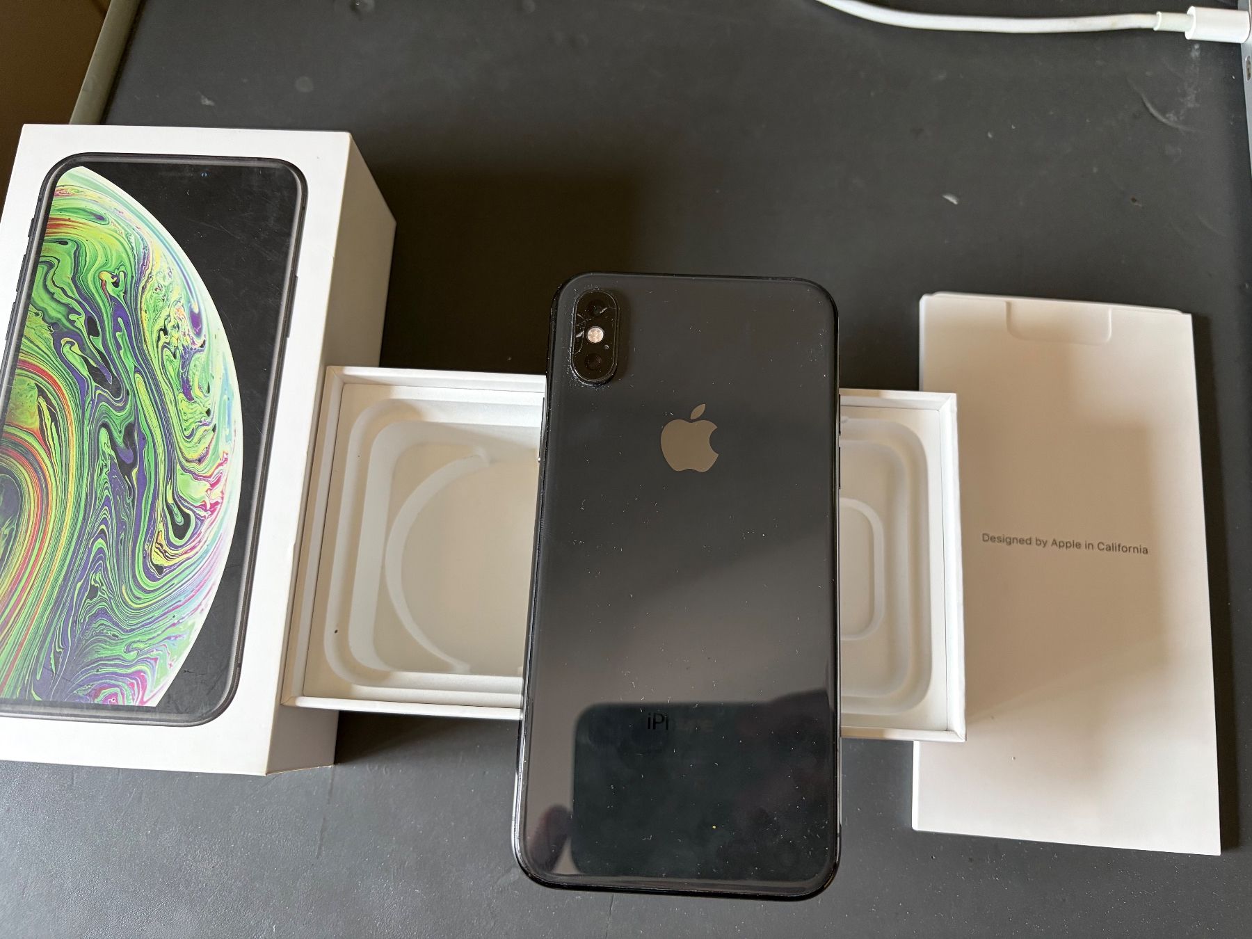 Apple Telefoni cellulari / Smartphones: iPhone XS / space grey / 64 GB / + extra Bildschirmschutz – Usato da Zürich venduto da joe_xm6x 1