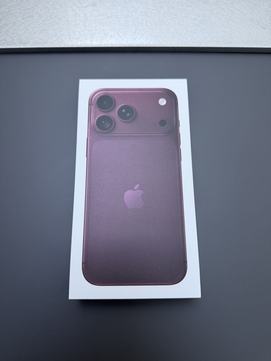 Apple Handys / Smartphones: iPhone 18 Pro Max 256GB Burgunder - ungeöffnet – Neu und originalverpackt aus Felben wellhausen von To.el